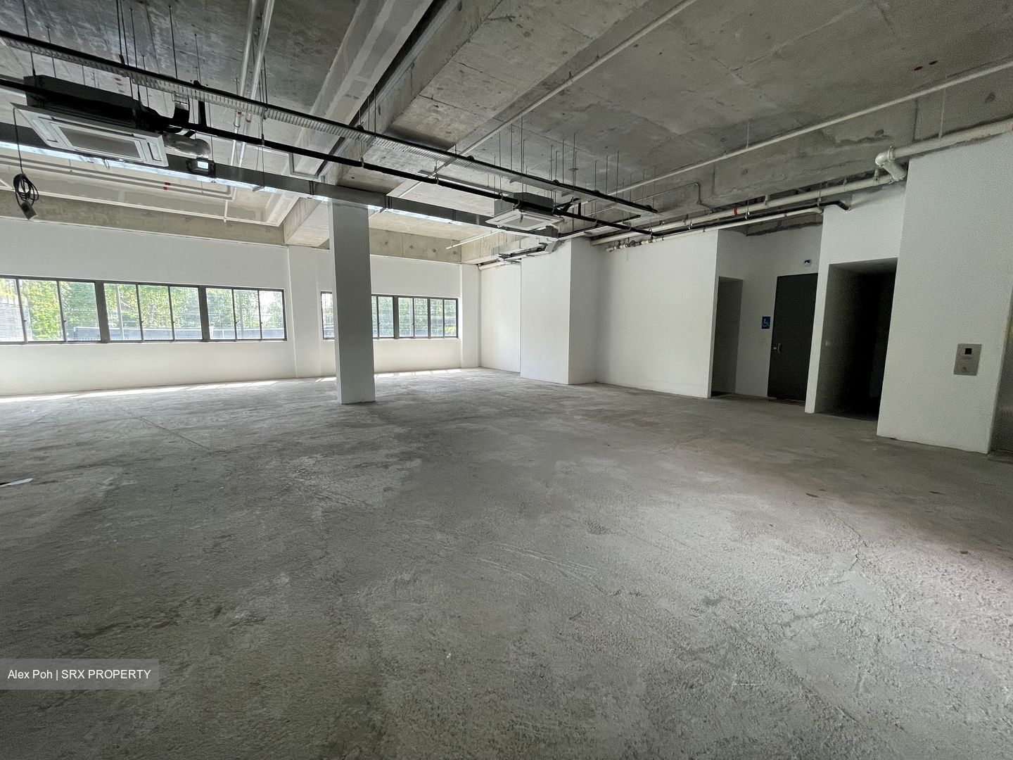 Clavon (D5), Retail #585350121